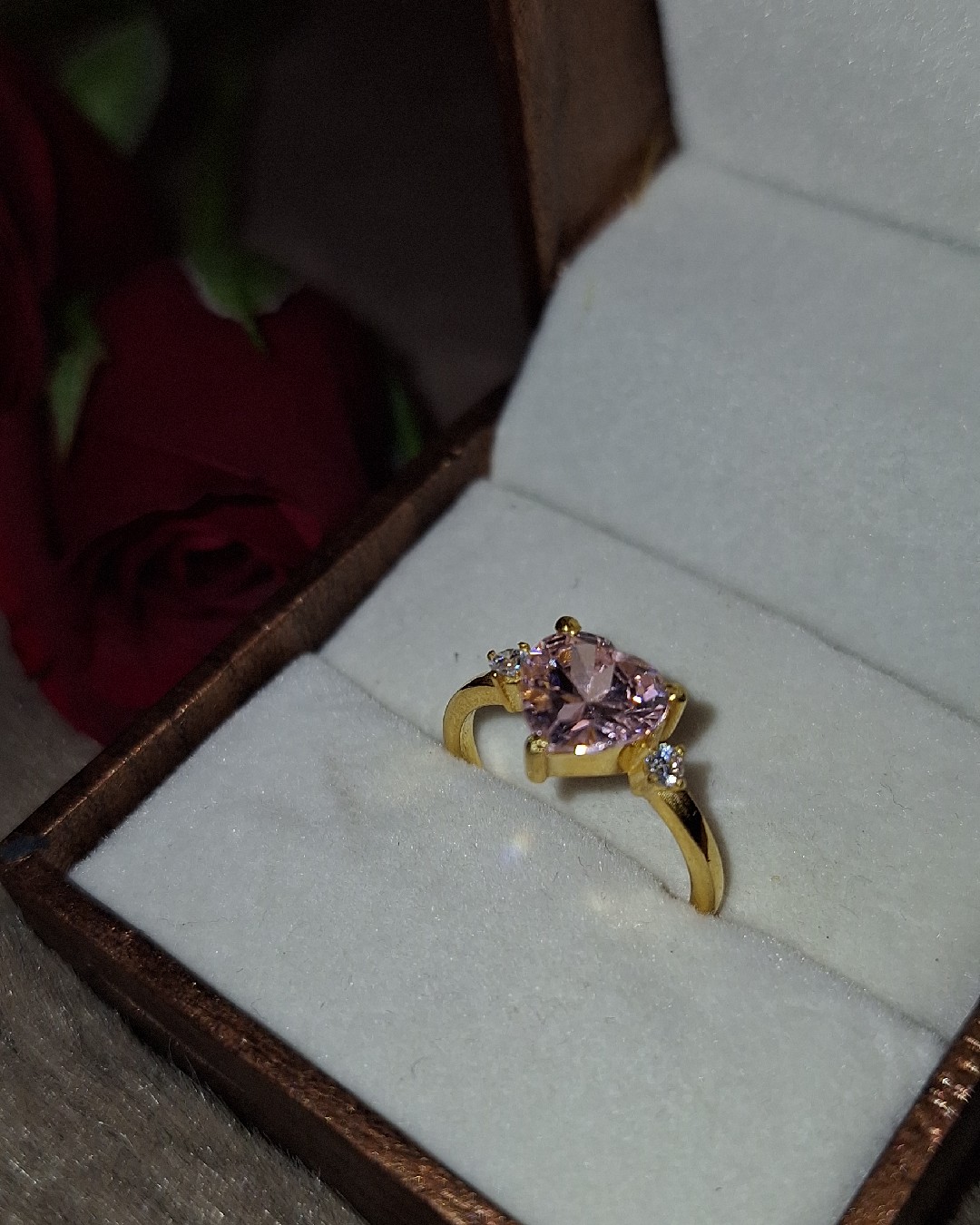 Scarlet Heart Sparkle Ring