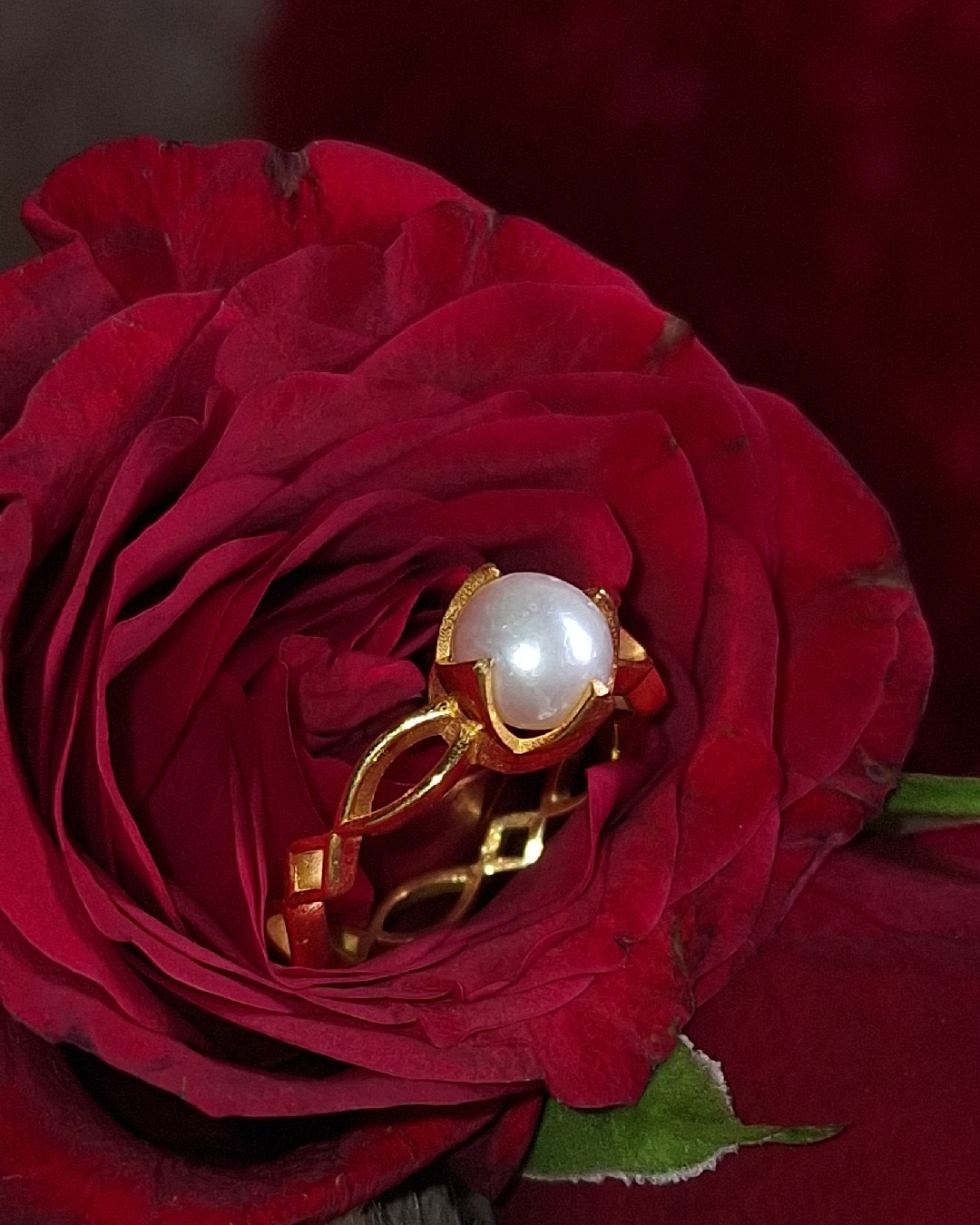 Ivory Glow Pearl Ring