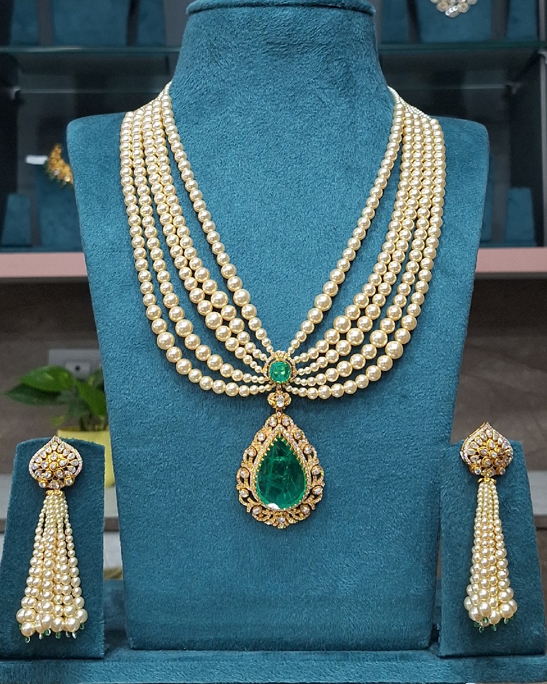 Emerald Royale Multi-Layer Pearl Necklace Set