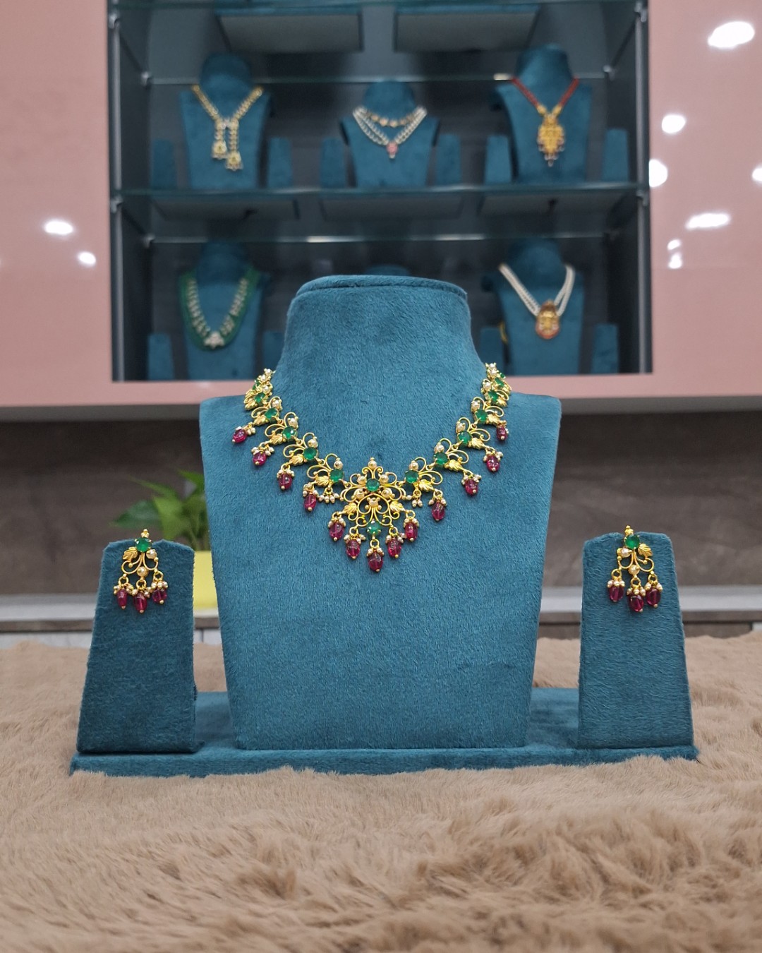 Emerald Ruby Drop Floral Necklace Set