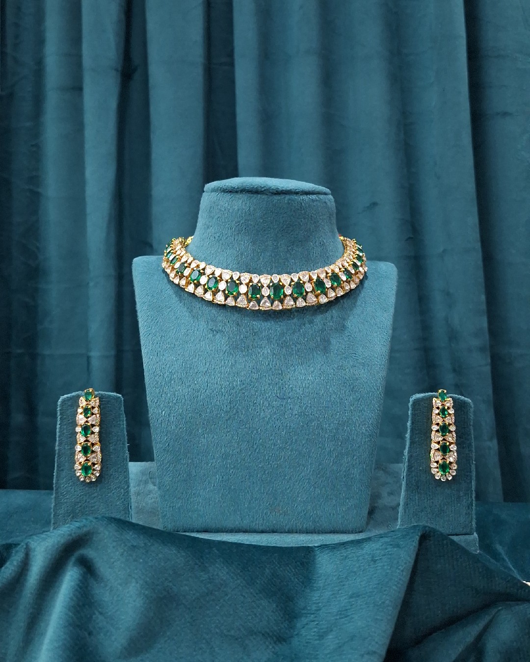 Emerald Royale Choker Set