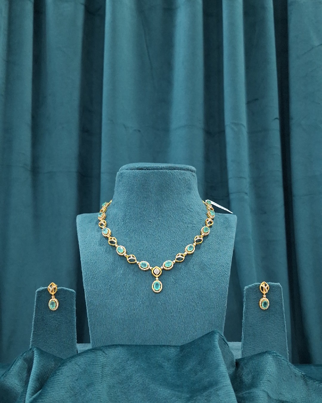 Aqua Infinity Elegance Necklace Set