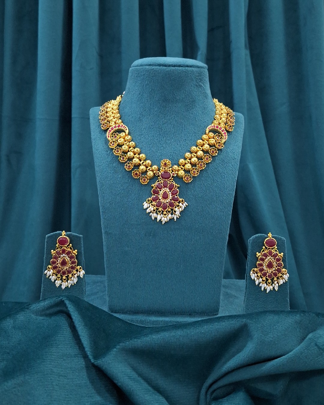 Floral Ruby Necklace Set