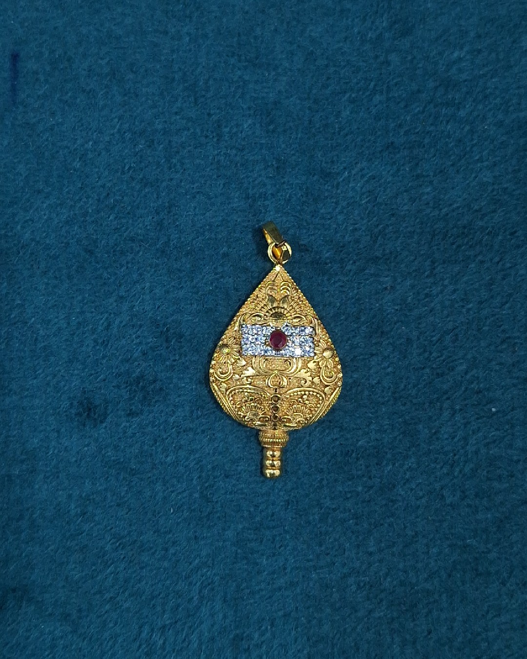 Divine Vel Pendent