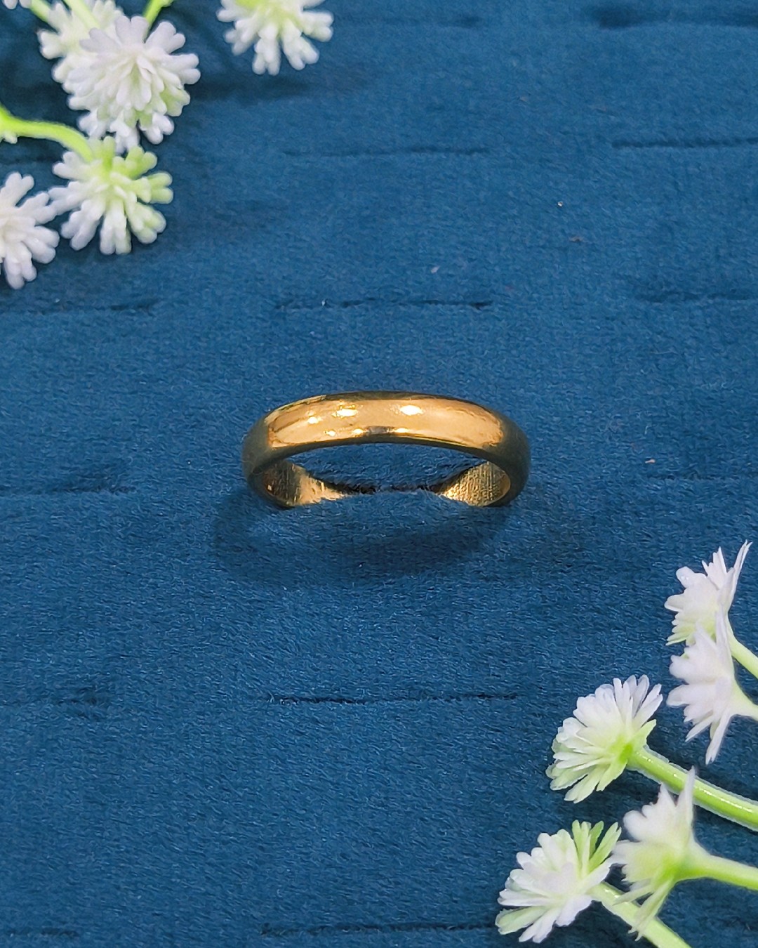 Classic Gold Band Ring