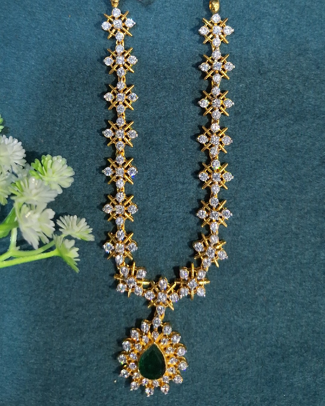 Starlight Pear Emerald Necklace