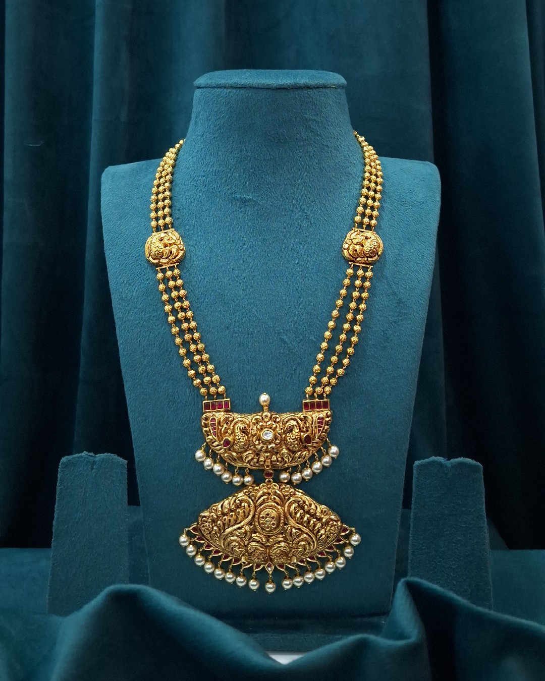 Traditional Gondulla Nakshi Har