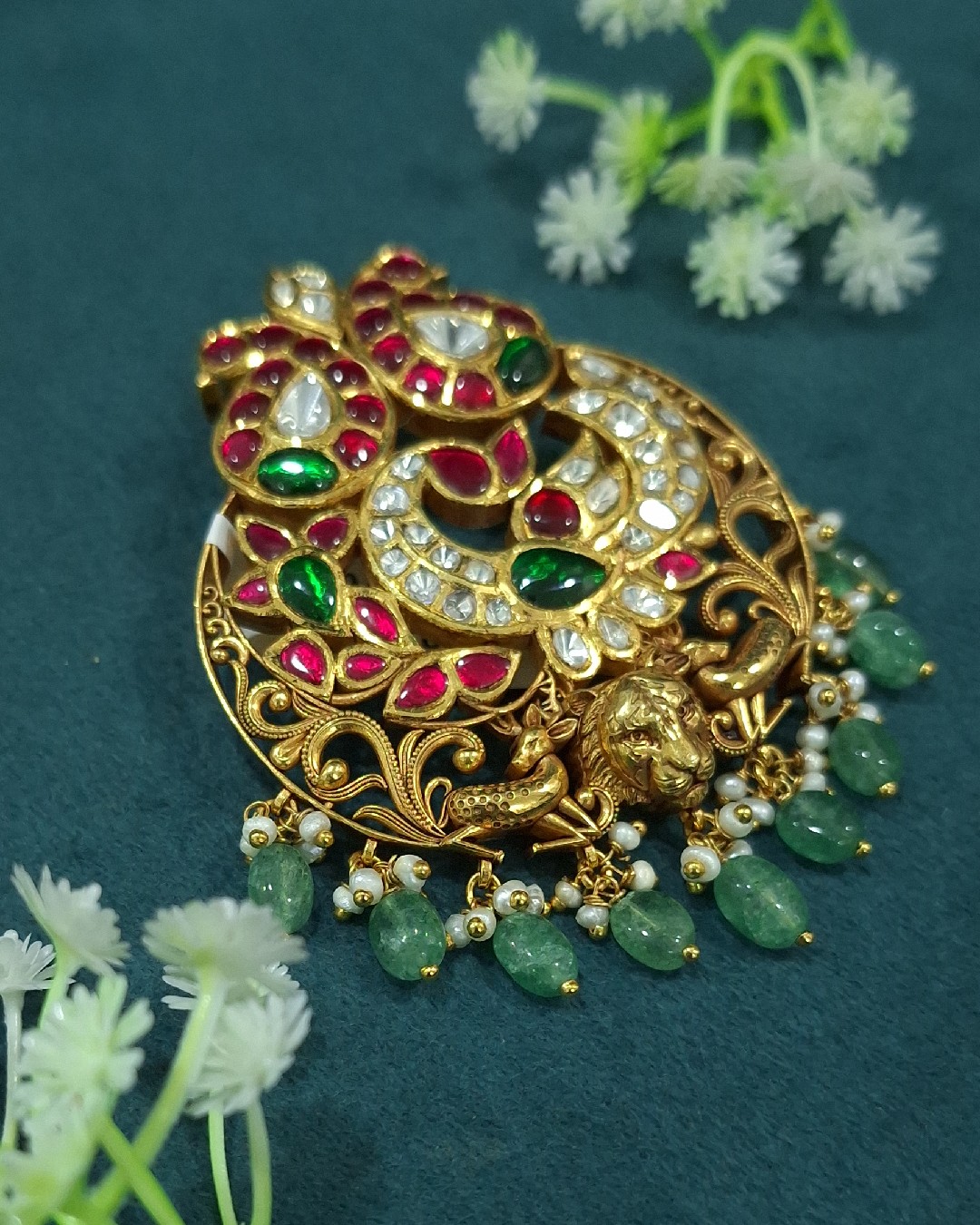 Mayura Vaibhav Kundan Pendant