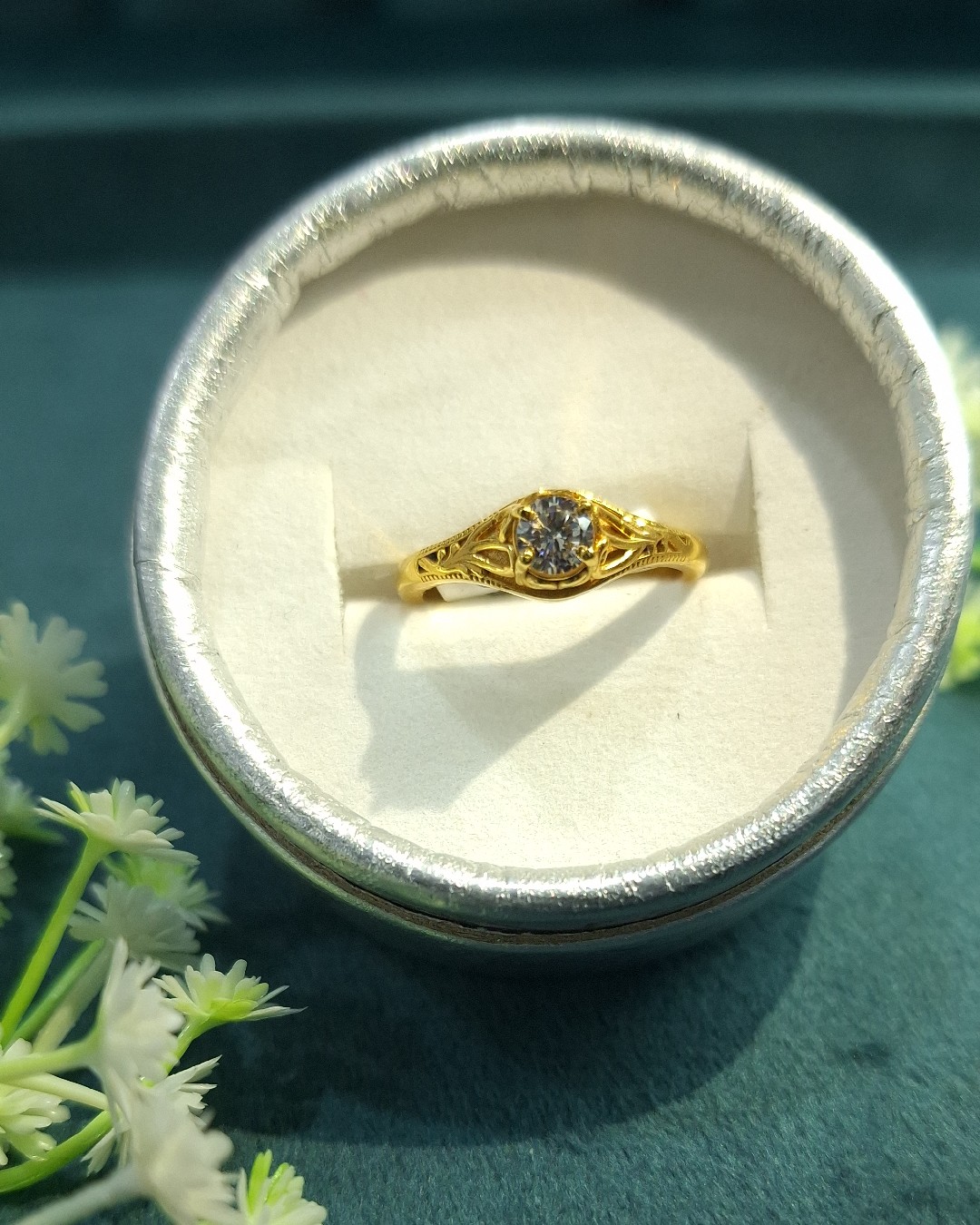 Signity Filigree Ring