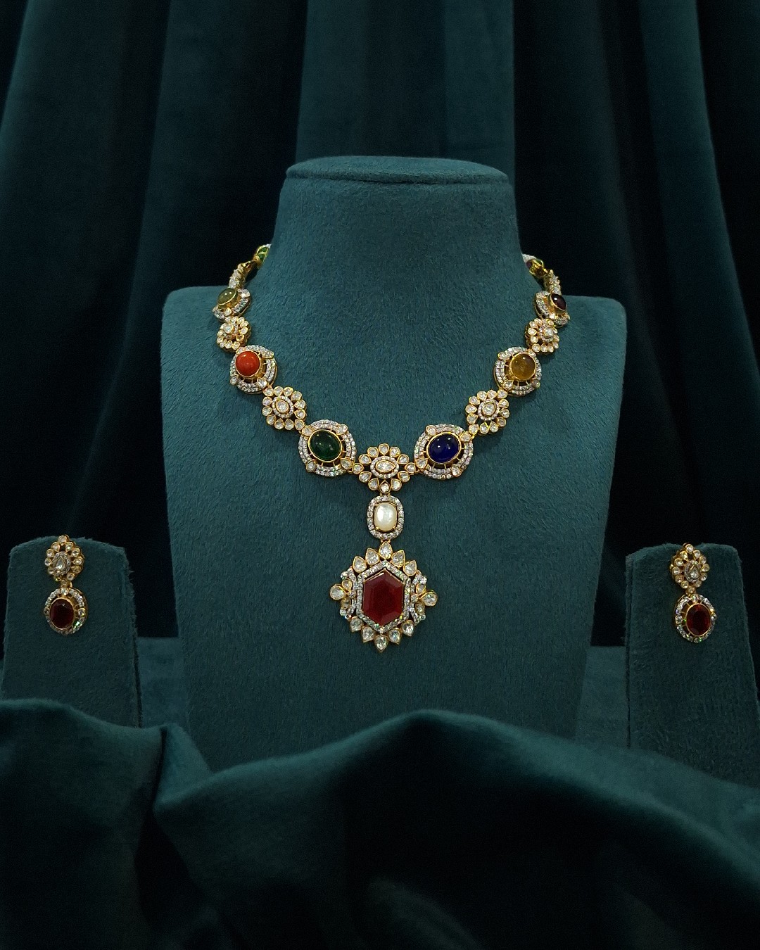 Navarathna & Moissanite Necklace Set